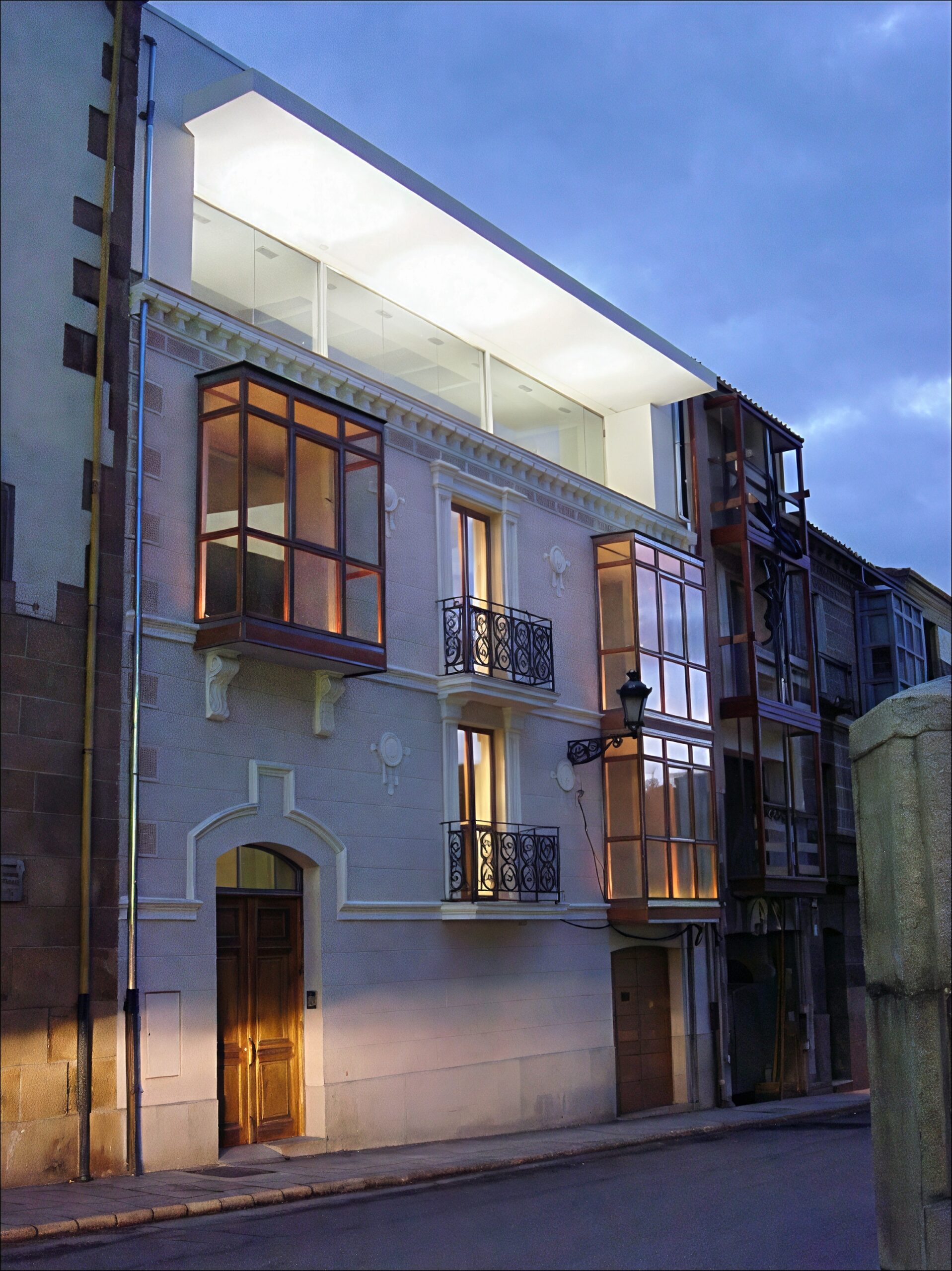 Fachada del edificio del colegio de arquitectos